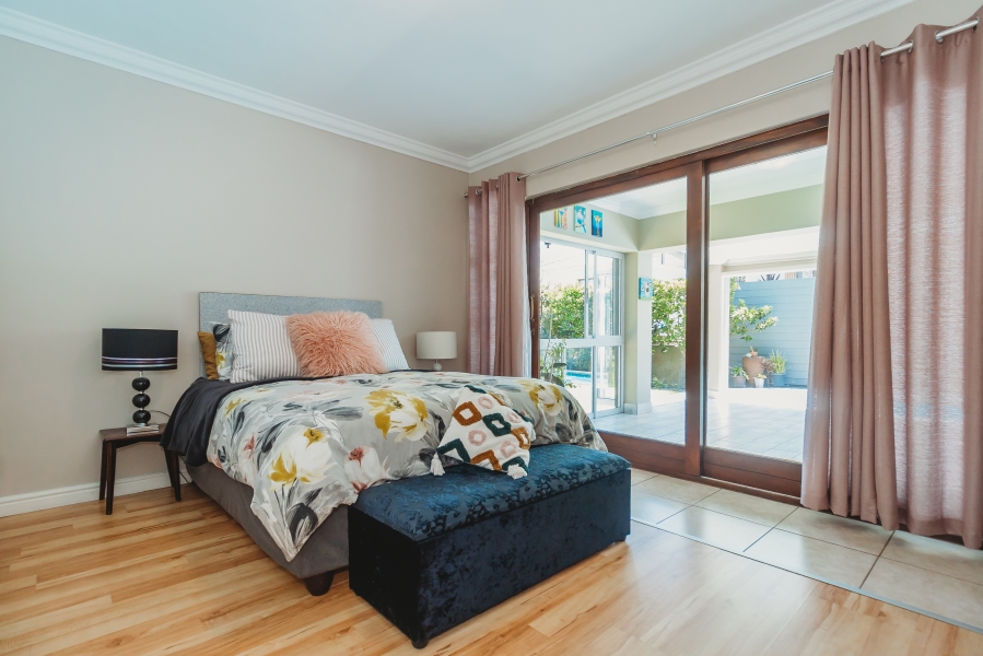 5 Bedroom Property for Sale in Panorama Western Cape